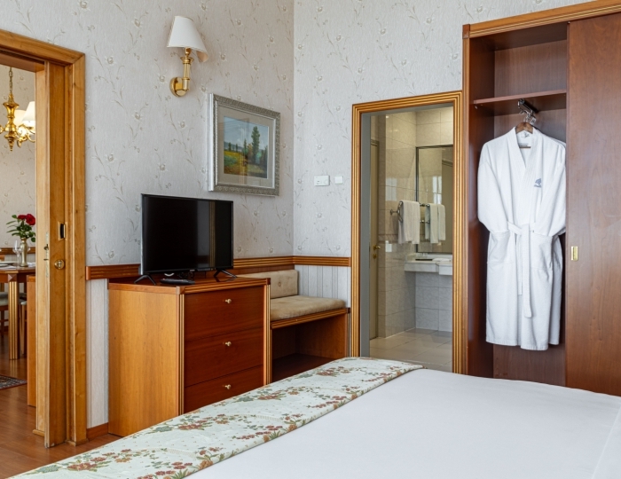 Люкс 2-местный 2-комнатный - Комплекс ODISSEYA Wellness Resort / Одиссея Велнес Резорт